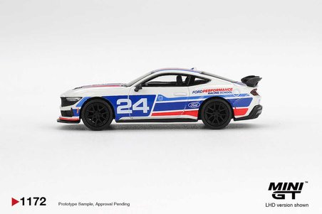 Mini GT 1:64 Ford Mustang Dark Horse #24 Ford Performance Racing School Model Araba MGT01172