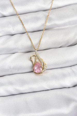 316L Çelik Zincir Gold Renk Pembe Kuğu Model Zirkon Taşlı Kadın Kolye - TJ-BKO10867
