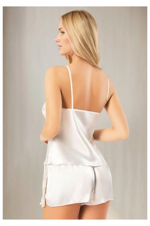 Ekru Saten Takım - Göğsü Çapraz Şeritli ve Floral Dantel Detaylı Şık Pijama