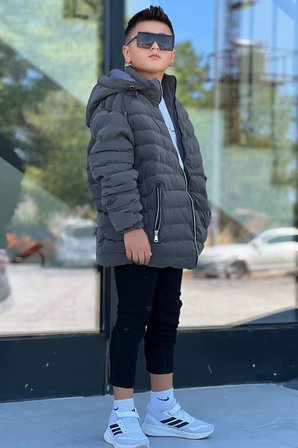 Erkek Çocuk Çıkarılabilir Kapüşonlu Sık Dikişli Nova Kumaş Kışlık Şişme Mont KM4016