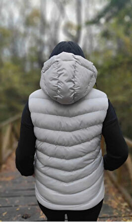 Kadın Taş Renk Çıkarılabilir Fermuarlı Kapüşon Günlük Şişme Yelek