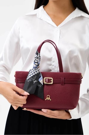 Bordo Kadın Fular Detaylı El Çantası