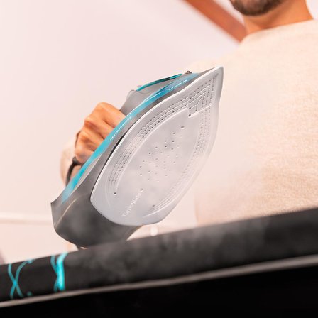 Cecotec Fast&Furious 5055 Pro 3100W Buharlı Ütü Seramik Taban