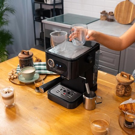 Power Espresso 20 Pro Latte Espresso Makinesi 20 Bar Basınç Süt Köpürtme Profesyonel Kahve Deneyimi