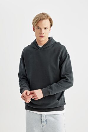 DeFacto Comfort Regular Fit Rahat Kalıp Kapüşonlu Kanguru Cepli Basic Düz Sweatshirt B4446AX24SPGN1082