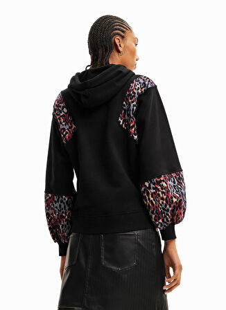 Desigual Kapüşon Yaka Leopar Desenli Siyah Kadın Sweatshırt 23WWSK45