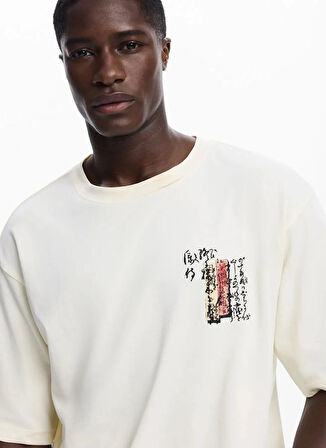 Desigual Bisiklet Yaka Beyaz Erkek T-Shirt 25WMTK35_TS_FISH STAMP