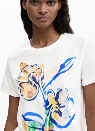Desigual Beyaz Kadın Standart Fit Çiçek Desenli T-Shirt 26SWTK38