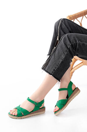692-564 Çimen Yeşili  Ortopedik Taban Çapraz Tokalı Kadın Sandalet