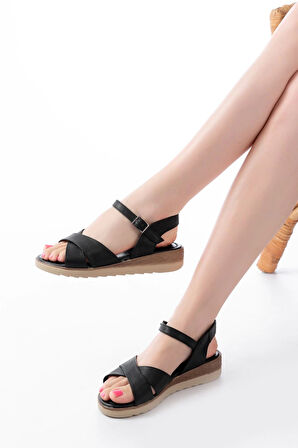 692-564 Siyah Ortopedik Taban Çapraz Tokalı Kadın Sandalet