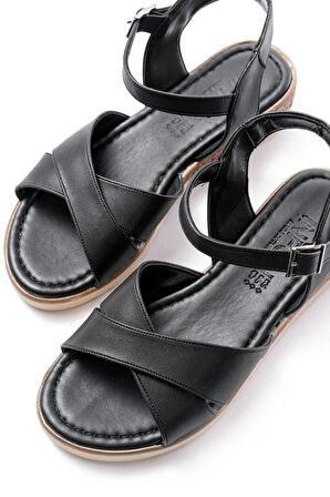 692-564 Siyah Ortopedik Taban Çapraz Tokalı Kadın Sandalet