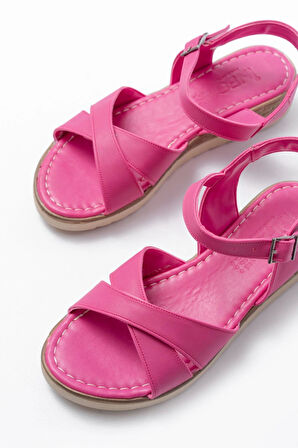 692-564 Fuşya Ortopedik Taban Çapraz Tokalı Kadın Sandalet