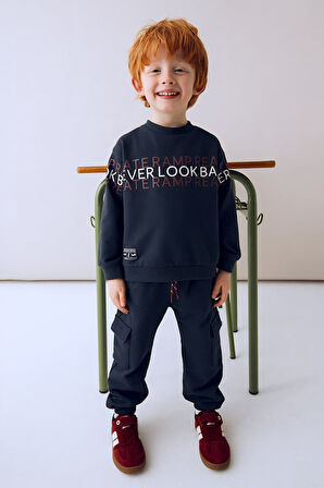 Erkek Çocuk Yazı Baskılı Kargo Cepli Eşofman Takımı - Lacivert | 9 Yaş