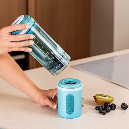 Power Titanium Shake2Go Lagoon Taşınabilir Kişisel Blender – 180 W Güç, 11.1 V Batarya, 600 ml Çıkarılabilir Hazne, 3 Otomatik Program, BPA İçermeyen Kompakt Tasarım