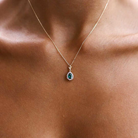 Zümrüt Yeşili Kolye