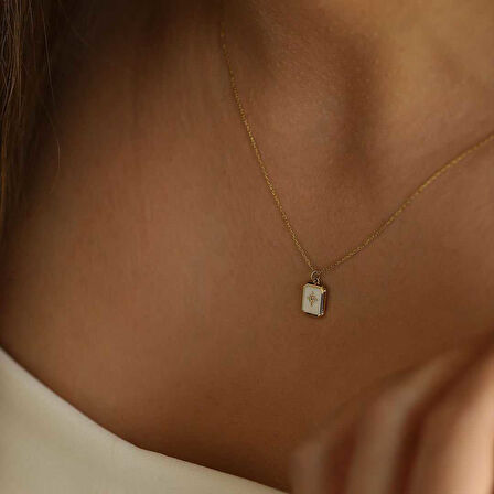 Beyaz Mineli Kutup Yıldızı Kolye