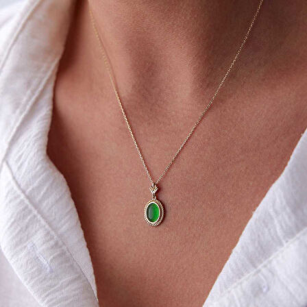 Yeşil Opal Taşlı Burgulu Kolye