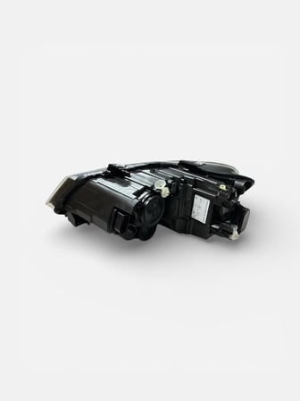 HELLA HL1EB012034021 VOLKSWAGEN POLO SAĞ ÖN FAR LAMBASI 2015-2018