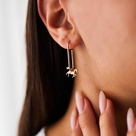 At Figürlü Ataç Küpe