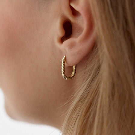 Tam Burgu Ataç Küpe