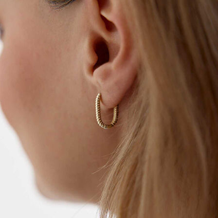 Tam Burgu Ataç Küpe