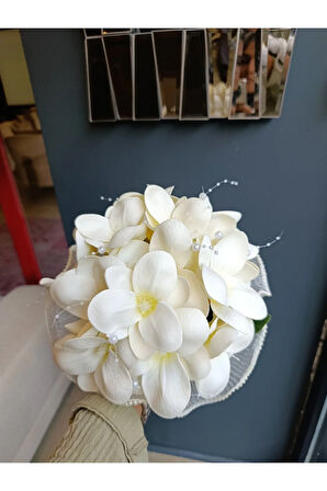 Tüllü incili Lüks Manolya Gelin buketi