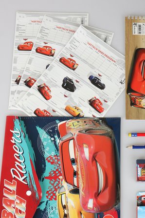 x Dekomus Lisanslı Cars 18 Parça Kırtasiye Seti Resim Defteri,Pastel Boya,Çıtçıt Dosya