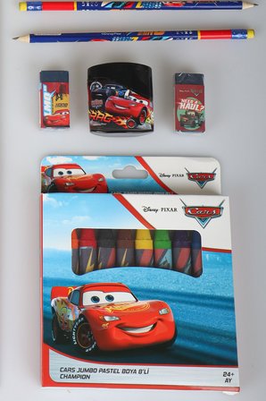 x Dekomus Lisanslı Cars 18 Parça Kırtasiye Seti Resim Defteri,Pastel Boya,Çıtçıt Dosya