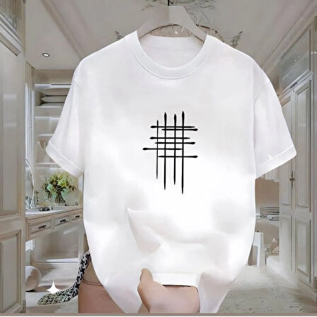 Çizgi Baskılı Beyaz Oversize Erkek Tshirt