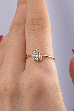 14 Ayar Altın Kenar Taşlı Baget Yüzük