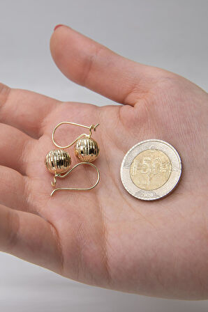 14 Ayar Altın Kalem İşlemeli Orta Top Küpe