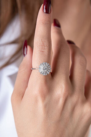 14 Ayar Altın Taşlı Papatya Motifli Yüzük