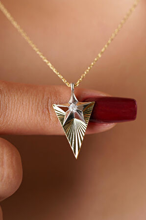 14 Ayar Altın Tektaş Detaylı Işıltılı Yıldız Kolye