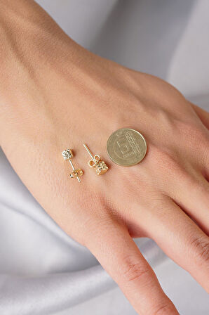 14 Ayar Altın Kalem İşlemeli Küp Küpe