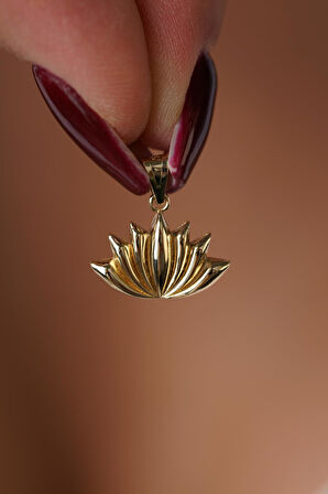 14 Ayar Altın Mini Lotus Çiçeği Kolye Ucu