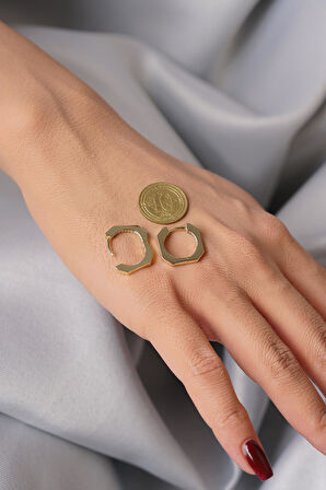 14 Ayar Altın Köşeli Mini Dörtgen Küpe