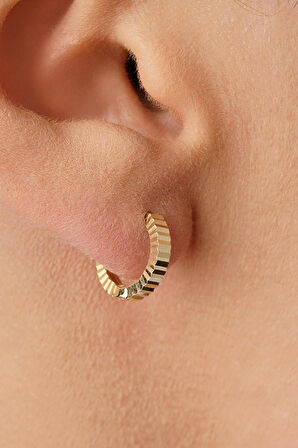 14 Ayar Altın Kalem İşlemeli Işıltı Halka Küpe Küçük