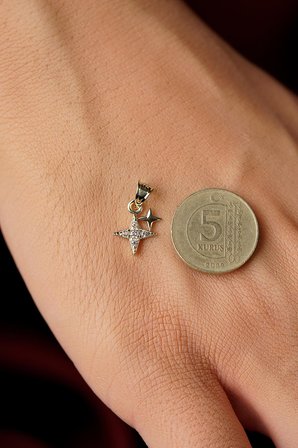 14 Ayar Altın Işıltılı Minik İkili Taşlı Tasarım Yıldız Kolye Ucu