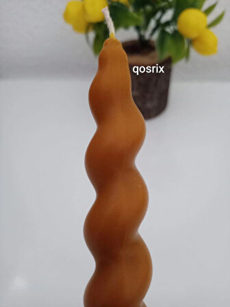 qosrix Hardal Sarısı Italyan Burgulu Şamdan Soya Mumu Doğal Kokulu Çubuk Konik Burgu Spiral Mum Dekoratif 1 Adet