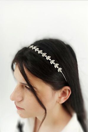 Sıra Taş Üç Yaprak Model Abiye Taç TrTaç2146 A35503