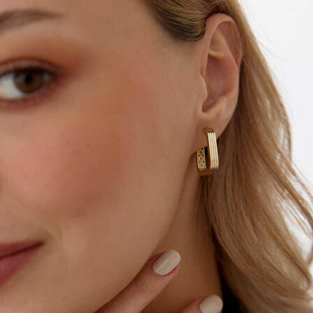 Çizgili Kare J Küpe