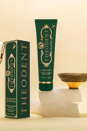 Theodent Classic Spearmint Florürsüz Nane Aromalı Diş Macunu 96.4 G