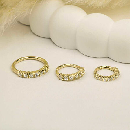 Alttan Yedi Taşlı Helix Piercing