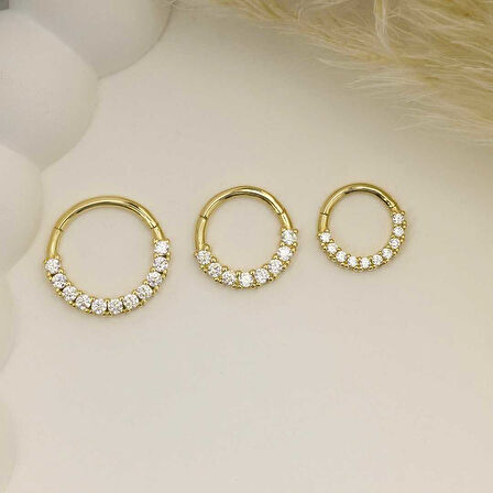 Dizili Taşlı Helix Piercing