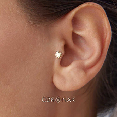 Yıldız Çevreli Tragus Piercing