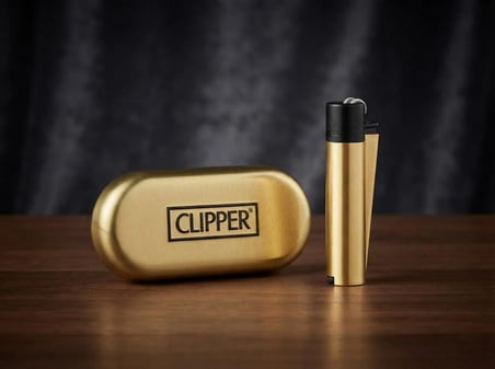 Clipper Gold Black Gaz Doldurulabilir Metal Çakmak ve Özel Logolu Metal Kutulu Set