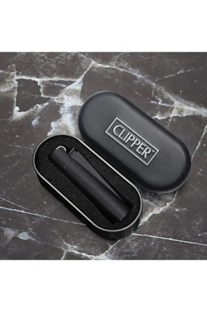 Clipper Matt Black Gaz Doldurulabilir Metal Çakmak ve Özel Logolu Metal Kutulu Set