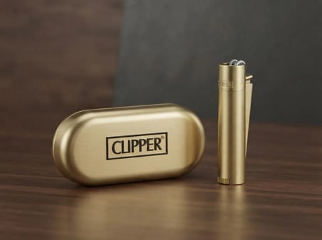 Clipper Gold Gaz Doldurulabilir Metal Çakmak ve Özel Logolu Metal Kutulu Set