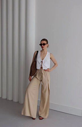 Yanı Yırtmaçlı Bol Kesim Bej Kadın Pantolon