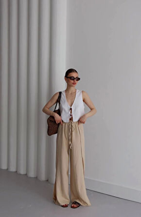 Yanı Yırtmaçlı Bol Kesim Bej Kadın Pantolon